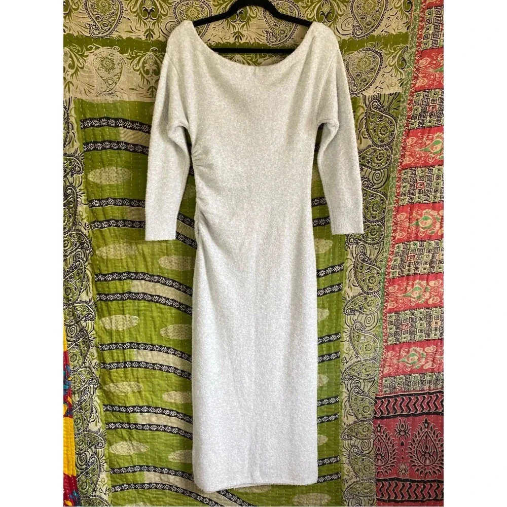 NWT Abercrombie & Fitch Soft Gray Off-the-Shoulder Boucle Knit Maxi Dress Small